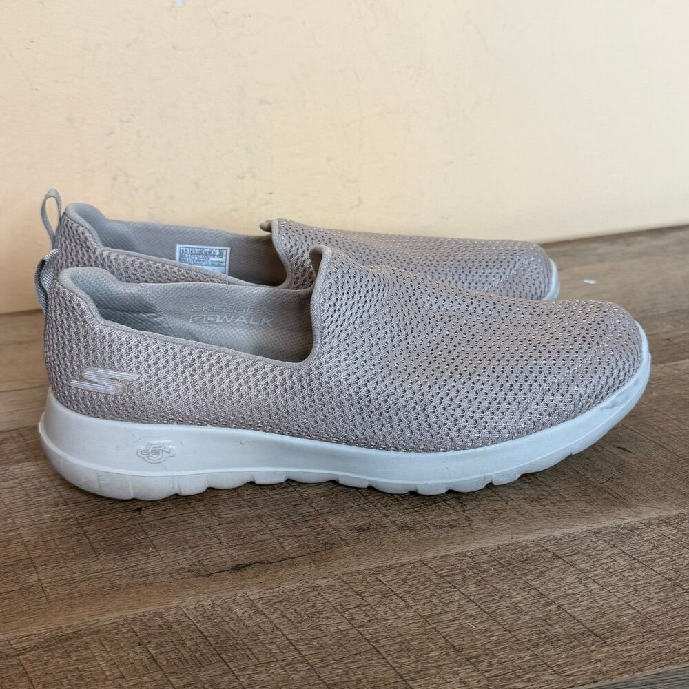 Skechers Women's GO WALK Joy slip-on sneakers size 9.5 shoes